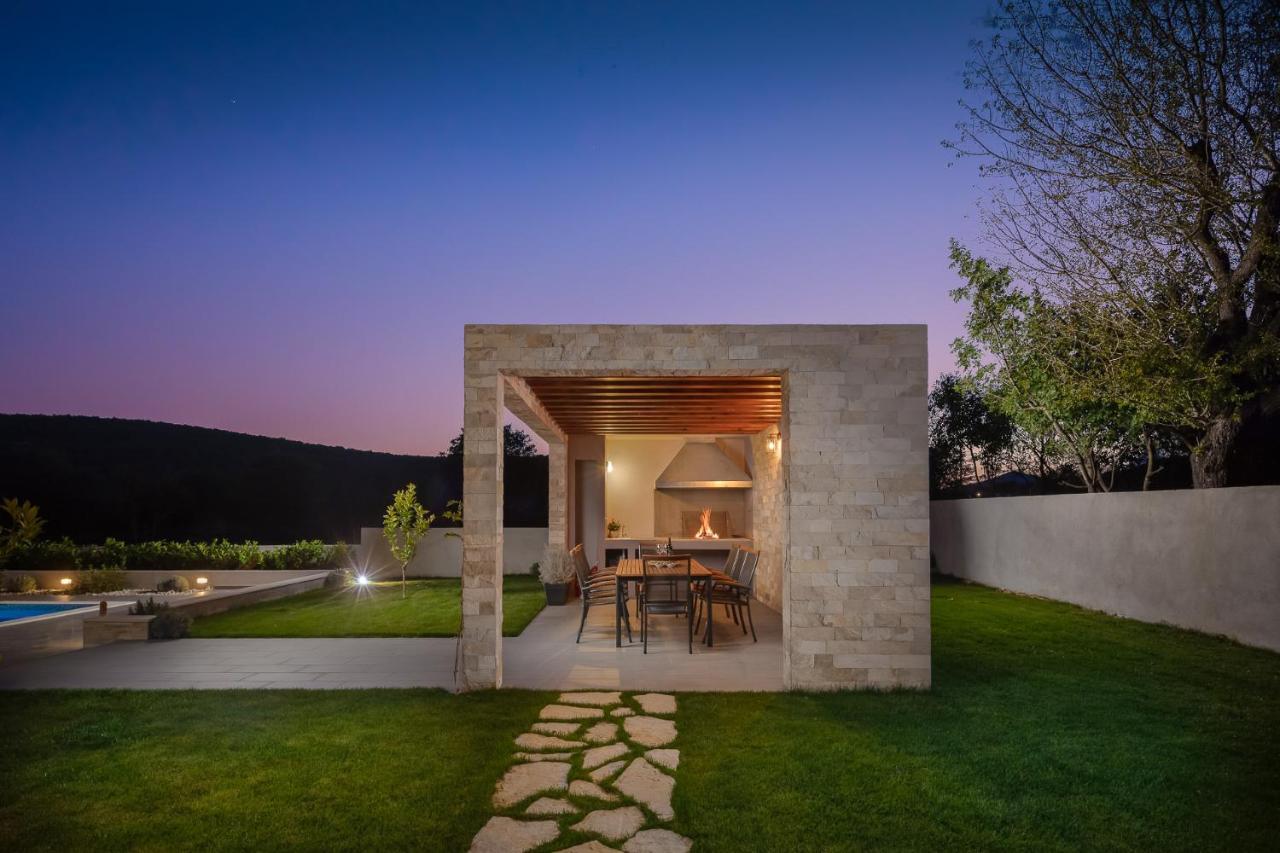 Villa Dali - Luxury Holiday House In Relaxing Area Sicane Buitenkant foto