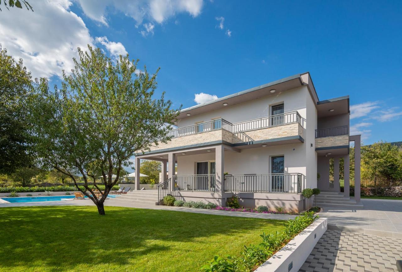 Villa Dali - Luxury Holiday House In Relaxing Area Sicane Buitenkant foto